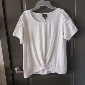 JM Collection White Lace Accent Short Sleeve Top